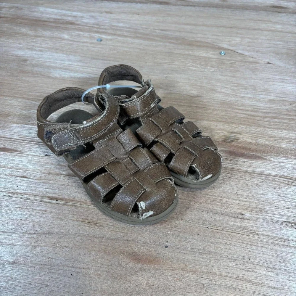 The Childrens Place Boys Brown Fisherman Sandals Hook Loop Straps Size 9/10